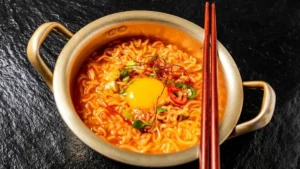 라면은 양은 냄비? WHO도 경고한 알루미늄…쫄깃한 면발에 숨은 팩트 [라이프